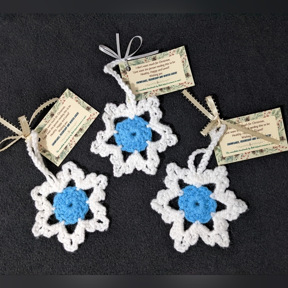 Set of 3 Friendship Snowflake Ornaments with Note Cards HANDCRAFTED Crochet - Picture 2 of 5
